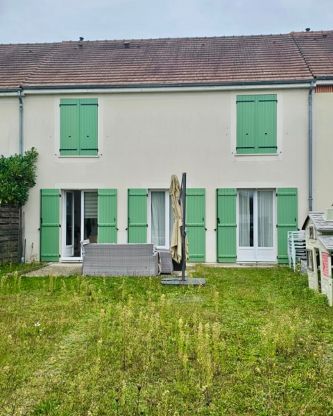 Pose de volets battants bois de la marque Sothoferm à Orléans