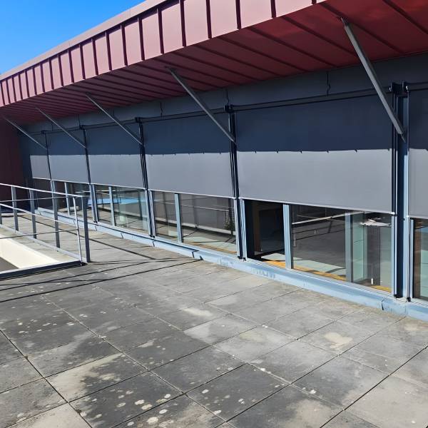 Stores extérieurs motorisés pour les entreprises Bretteville-du-Grand-Caux 