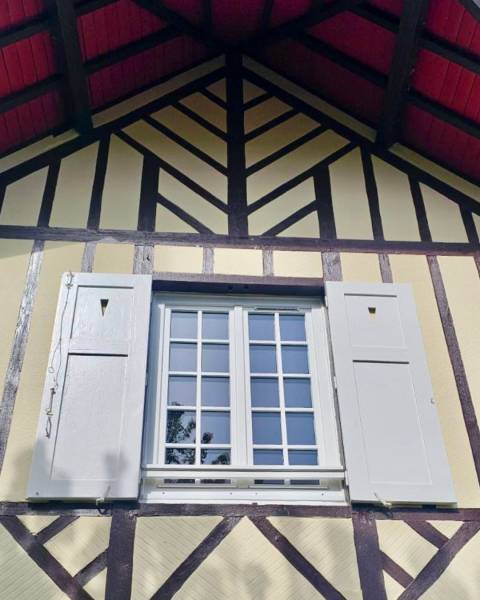 Installation de fenêtres Bois Bieber à Houlgate